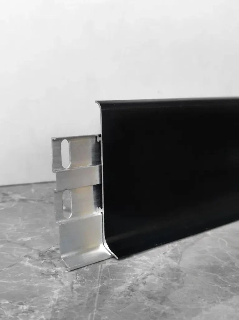 Skirting Black 2,5mt - 100mm